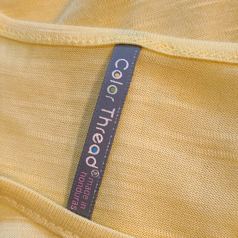 ๐NEW COLOR THREAD SLEEVELESS TOP๐ - Picture 4 of 4